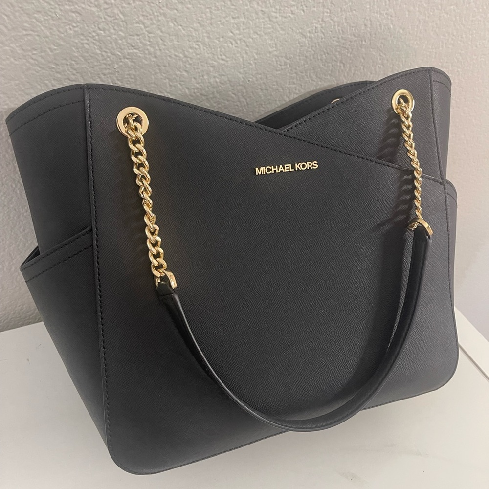 Micheal Kors shoulder bag